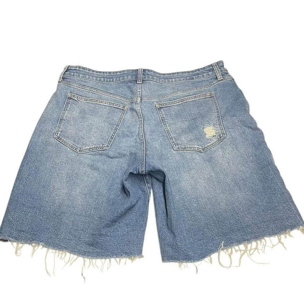 Torrid Medium Wash Destruction Classic Denim Baggy Jorts